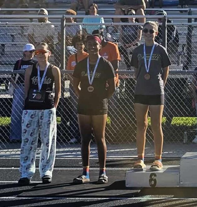 Rhyen Veronica Hortance Medal Line